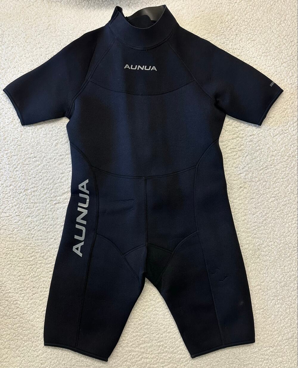 Aunua Womens 3 mm Shorty Wetsuit Size XL
